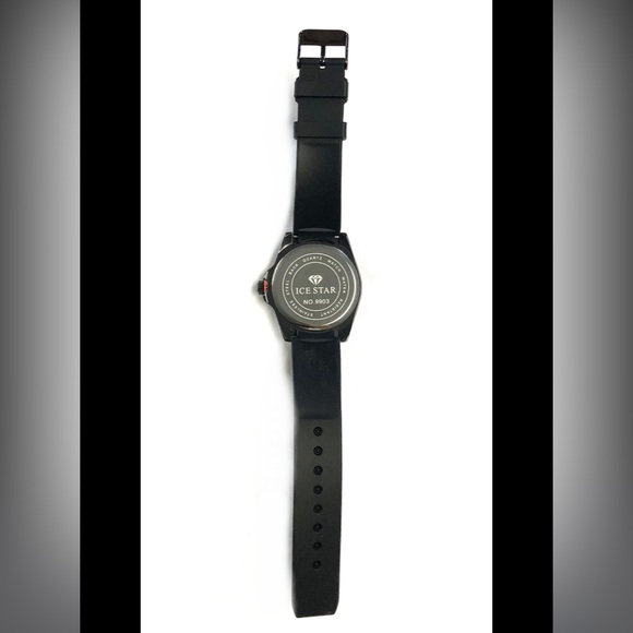 Ice Star Silicone Band Mens Watch

Color: Black, Gun metal

Style: 9903-405-SB - Picture 3 of 3